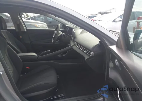 2022 Hyundai Elantra Sel from USA, damaged, VIN 5NPLM4AGXNH071091